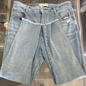 Abercrombie & Fitch Distressed Light Blue Super Skinny Ankle High Rise Size 14